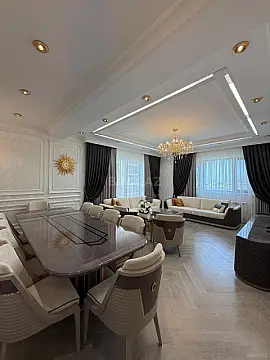 Satılır 4 otaqlı mənzil 185 m²