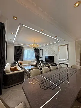 Satılır 4 otaqlı mənzil 185 m²