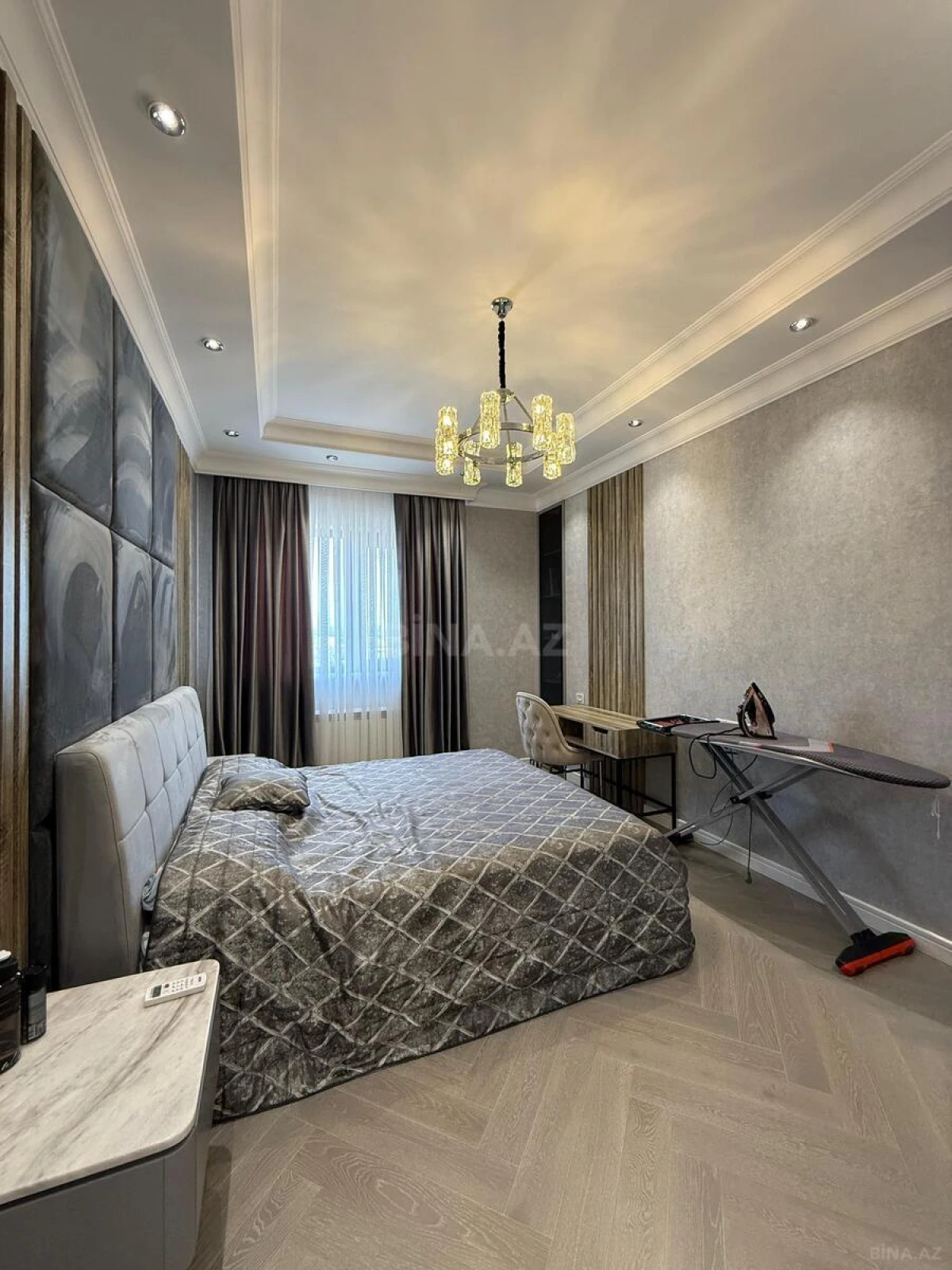 Satılır 4 otaqlı mənzil 185 m²