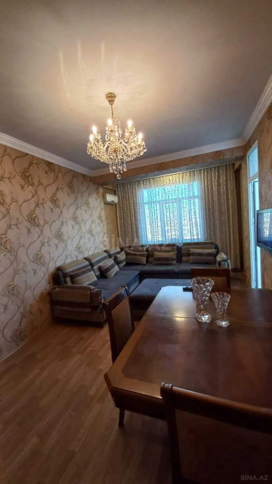 Satılır 3 otaqlı mənzil 110 m²