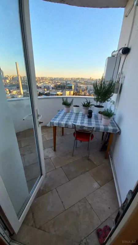 Satılır 3 otaqlı mənzil 110 m²