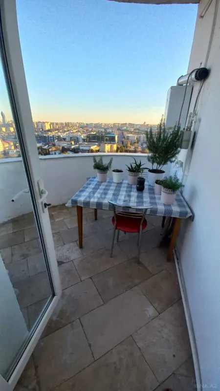 Satılır 3 otaqlı mənzil 110 m²