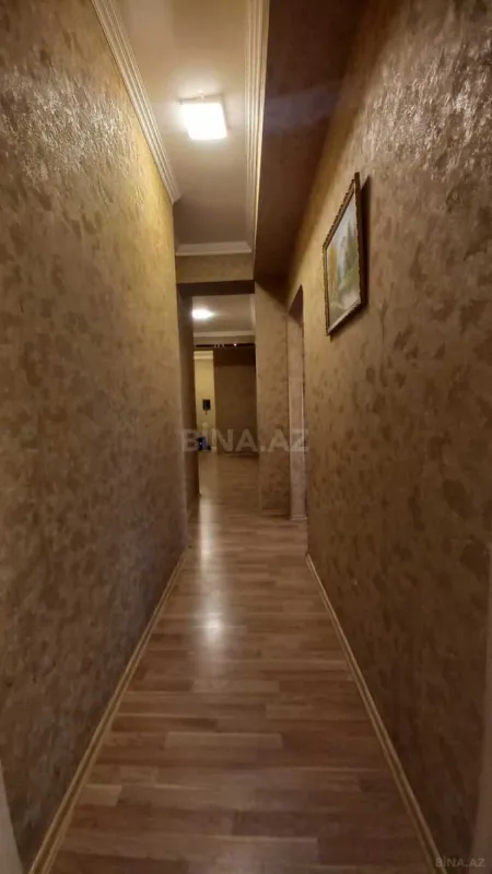 Satılır 3 otaqlı mənzil 110 m²