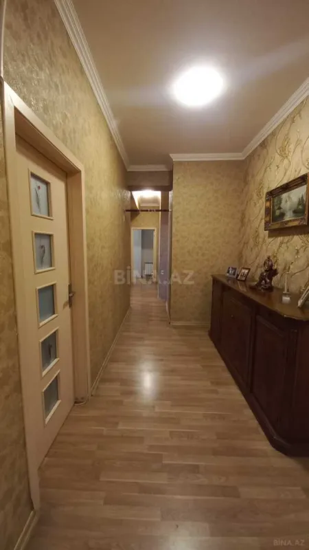 Satılır 3 otaqlı mənzil 110 m²