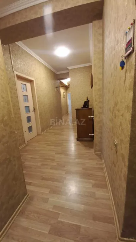 Satılır 3 otaqlı mənzil 110 m²
