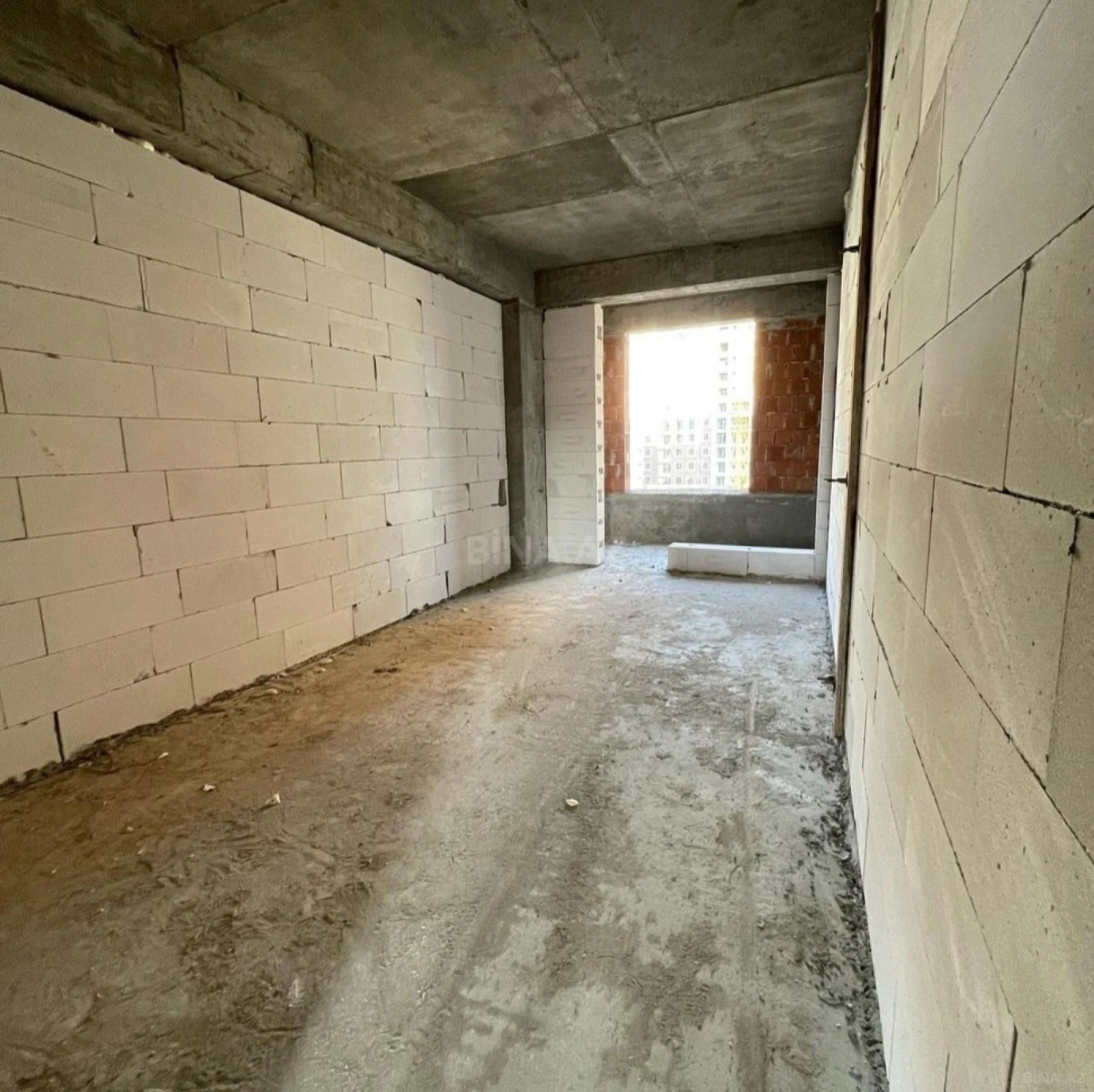 Satılır 2 otaqlı mənzil 70 m²