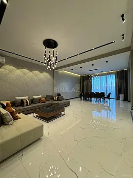 Satılır 8 otaqlı həyət evi 700 m²