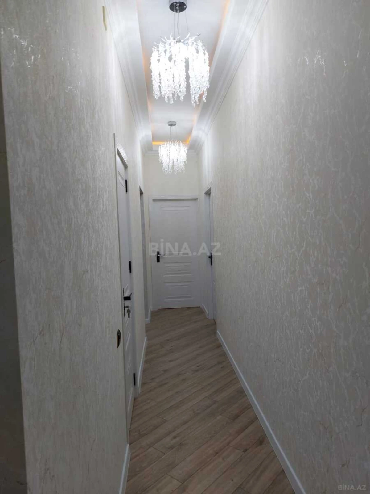Satılır 2 otaqlı mənzil 63 m²