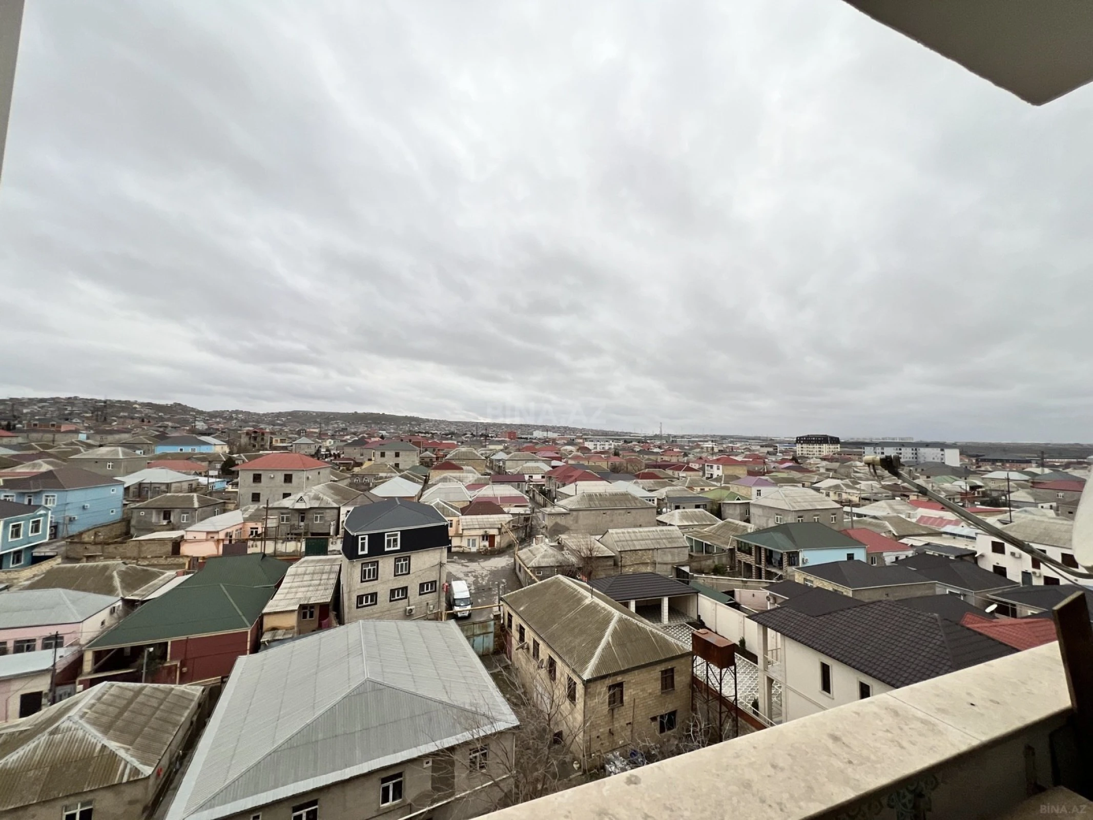 Satılır 4 otaqlı mənzil 115 m²