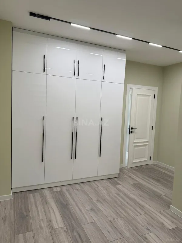 Satılır 3 otaqlı mənzil 105 m²