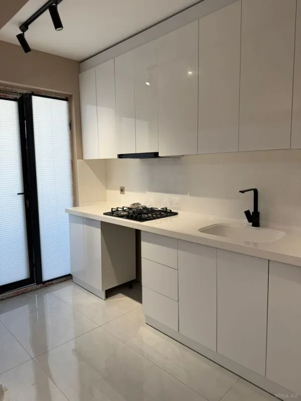 Satılır 3 otaqlı mənzil 105 m²
