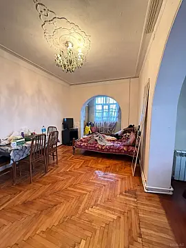 Satılır 1 otaqlı mənzil 45 m²
