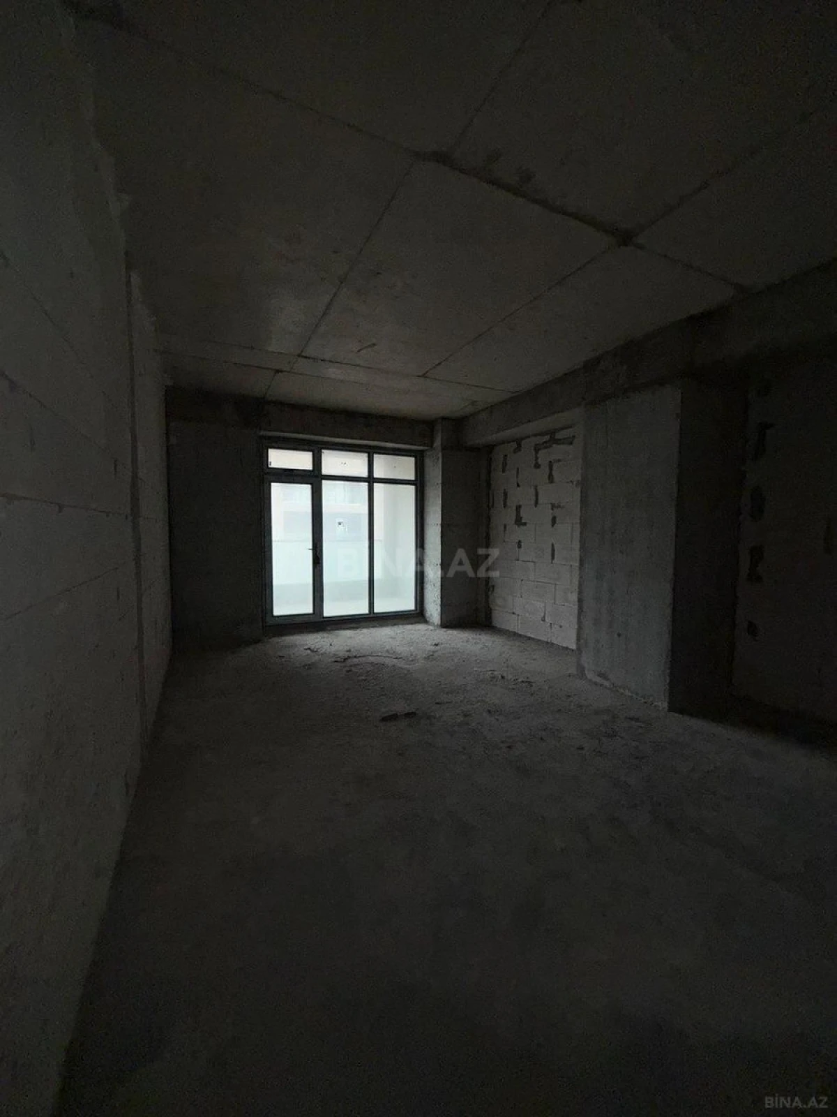 Satılır 3 otaqlı mənzil 148 m²