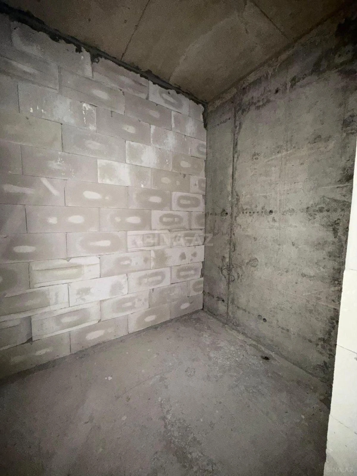 Satılır 3 otaqlı mənzil 148 m²