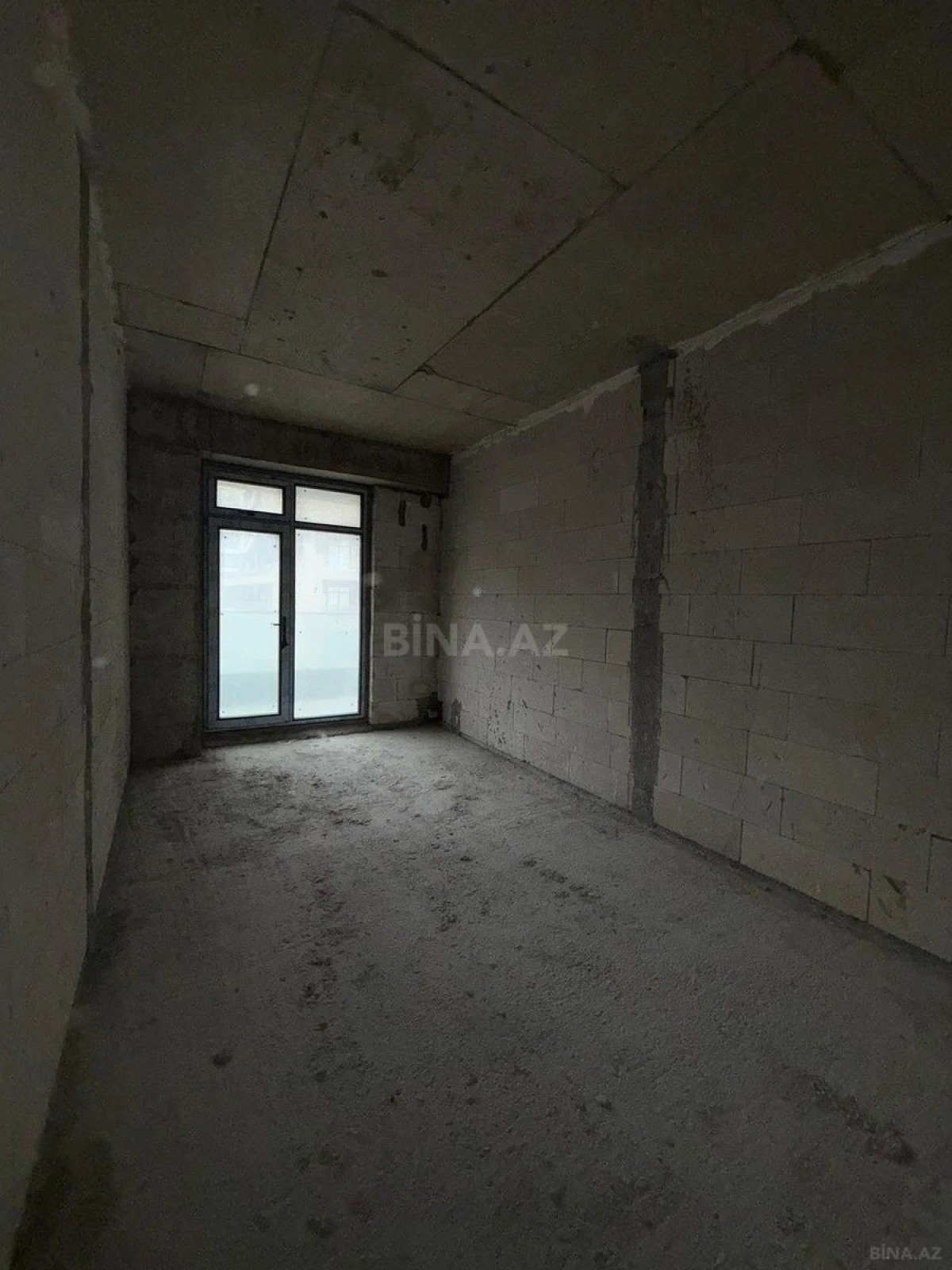 Satılır 3 otaqlı mənzil 148 m²