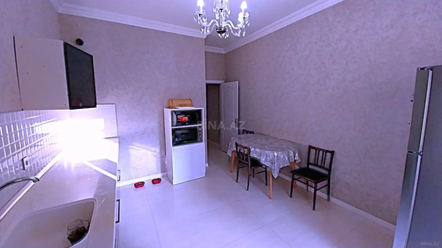 Satılır 3 otaqlı mənzil 108 m²
