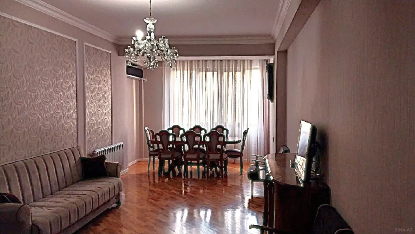Satılır 3 otaqlı mənzil 108 m²