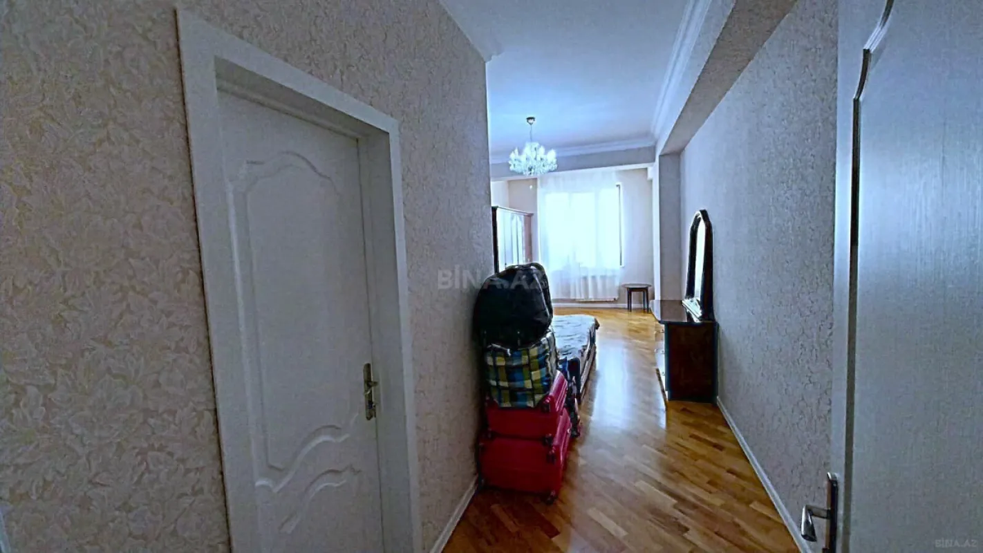 Satılır 3 otaqlı mənzil 108 m²