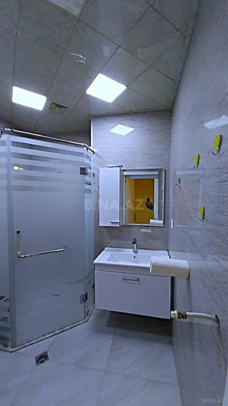 Satılır 3 otaqlı mənzil 108 m²