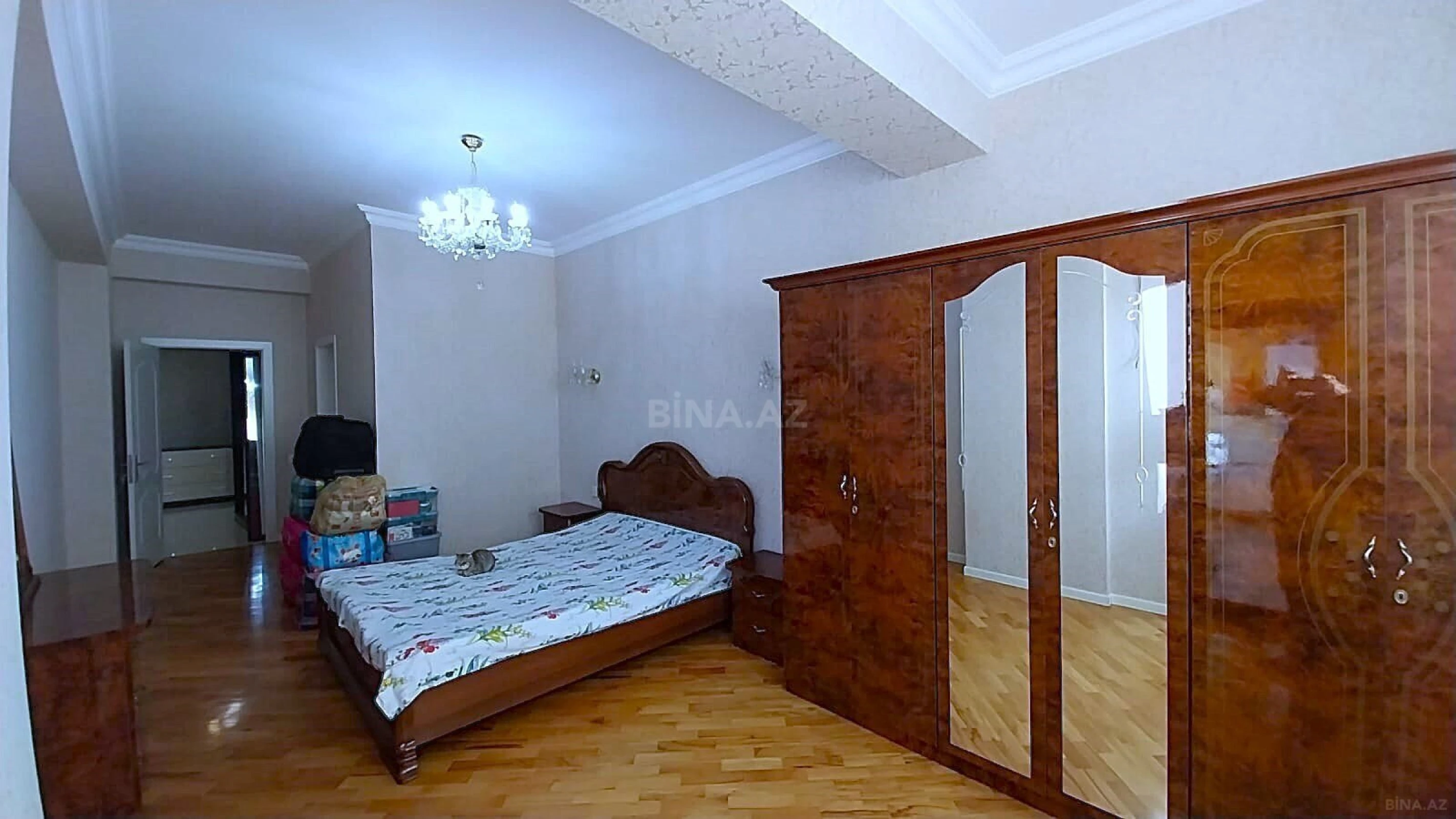 Satılır 3 otaqlı mənzil 108 m²