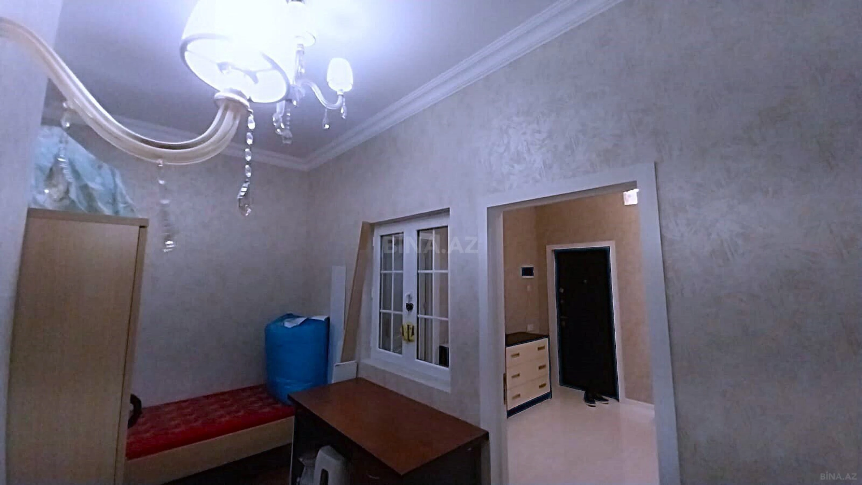 Satılır 3 otaqlı mənzil 108 m²