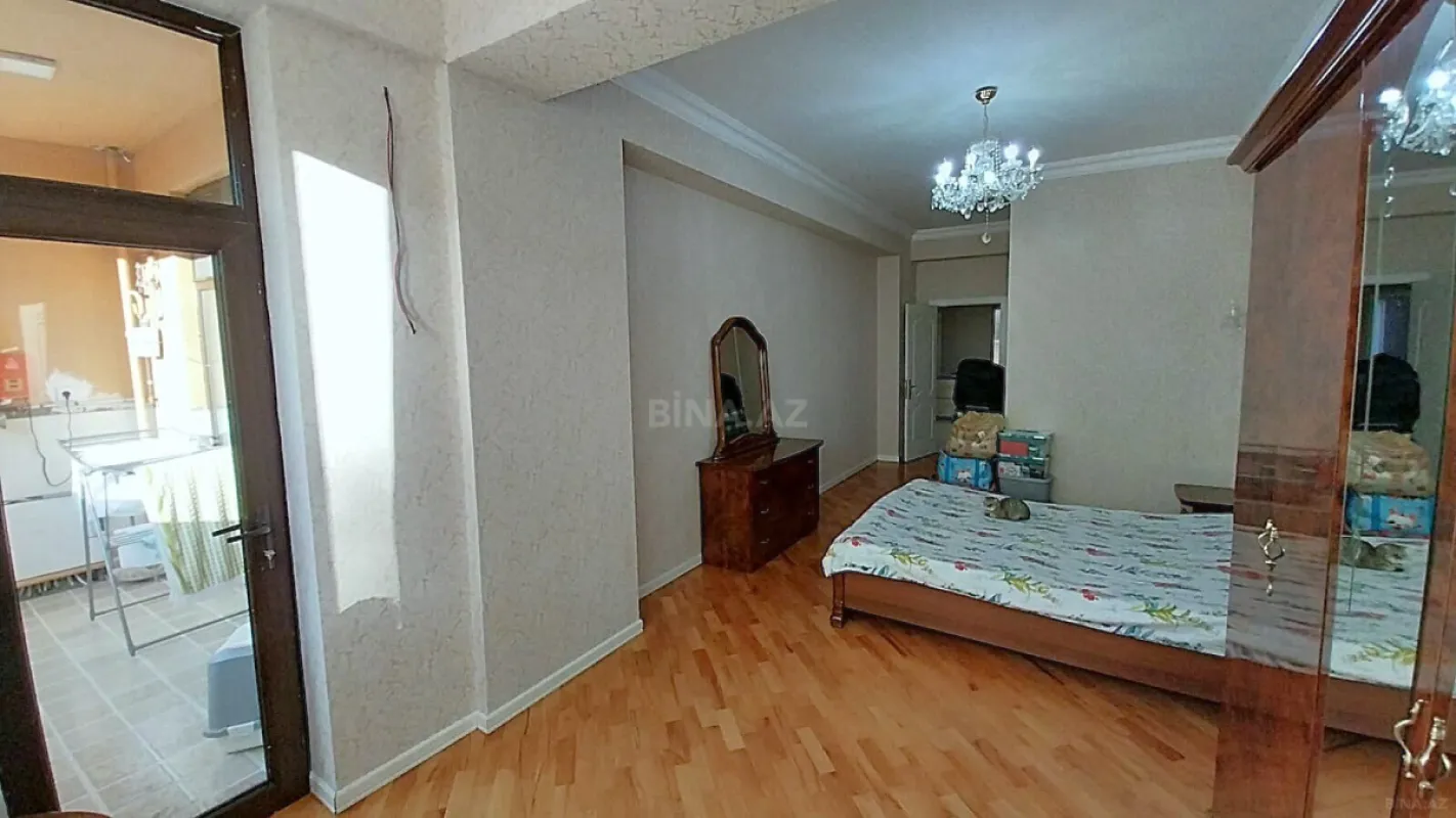 Satılır 3 otaqlı mənzil 108 m²