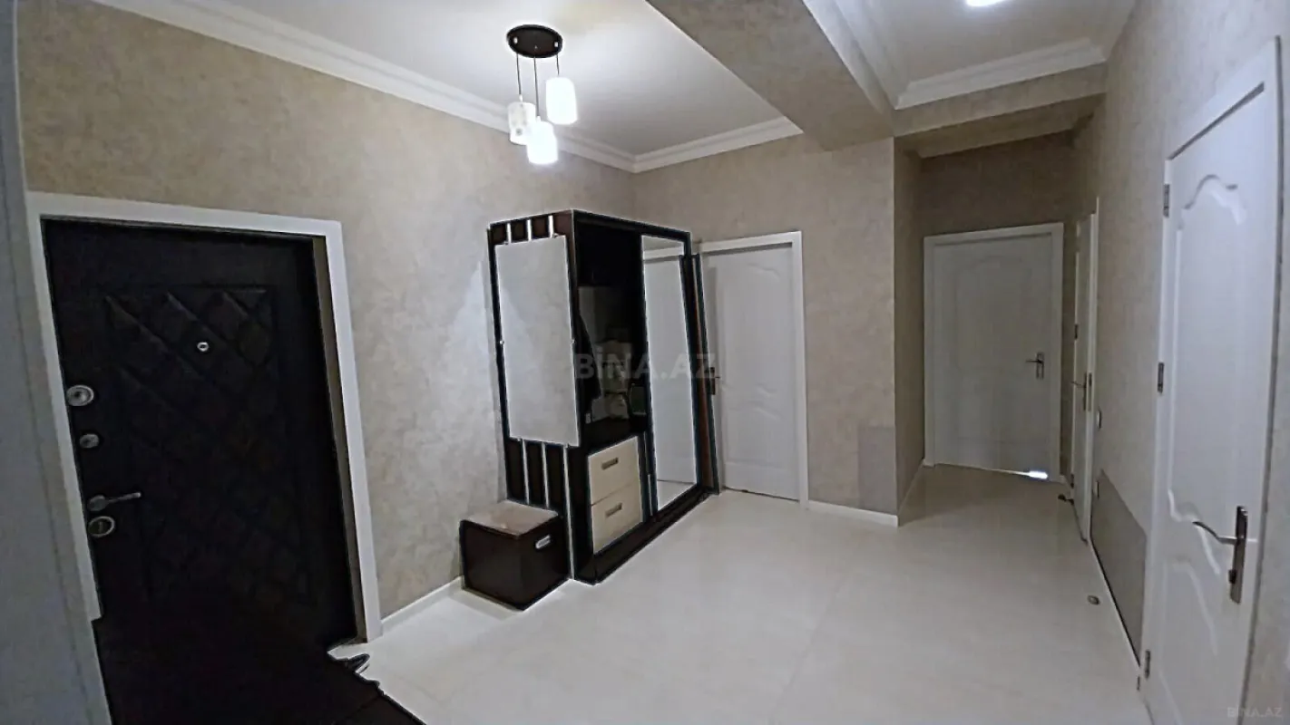 Satılır 3 otaqlı mənzil 108 m²