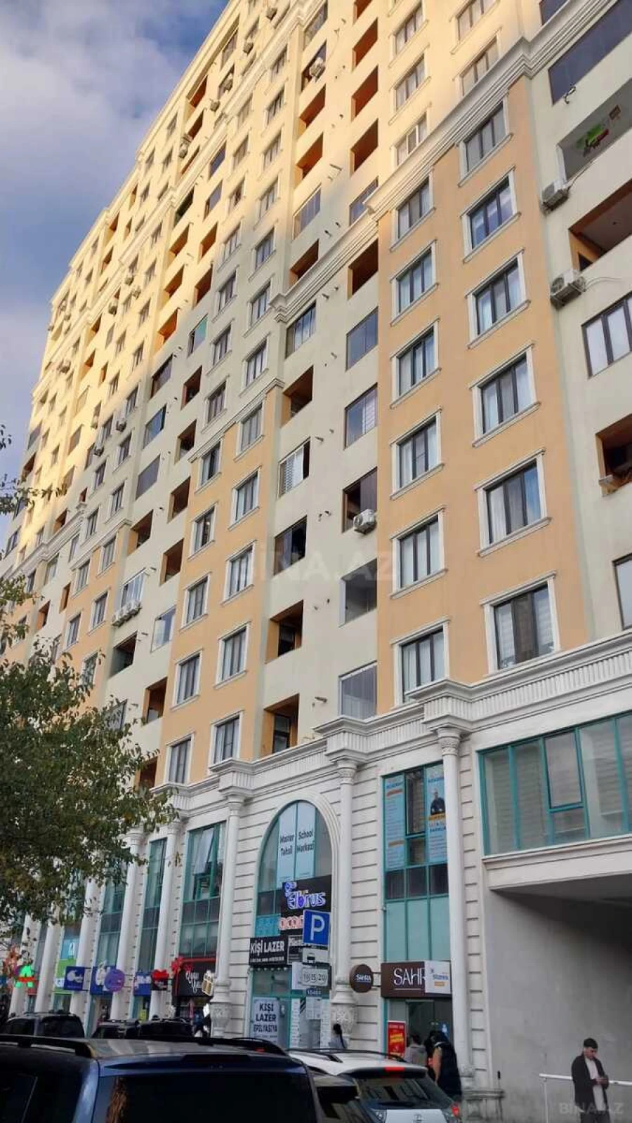 Satılır 3 otaqlı mənzil 108 m²
