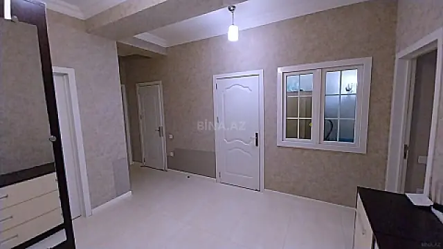 Satılır 3 otaqlı mənzil 108 m²