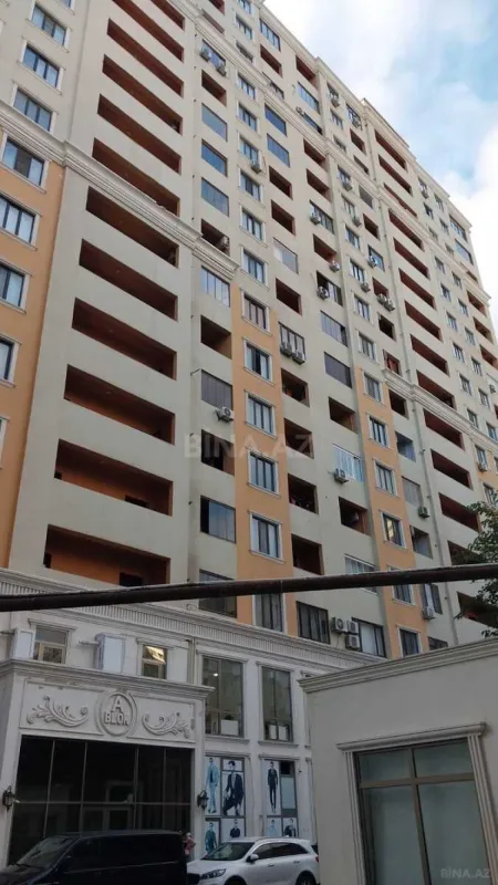 Satılır 3 otaqlı mənzil 108 m²
