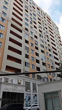Satılır 3 otaqlı mənzil 108 m²