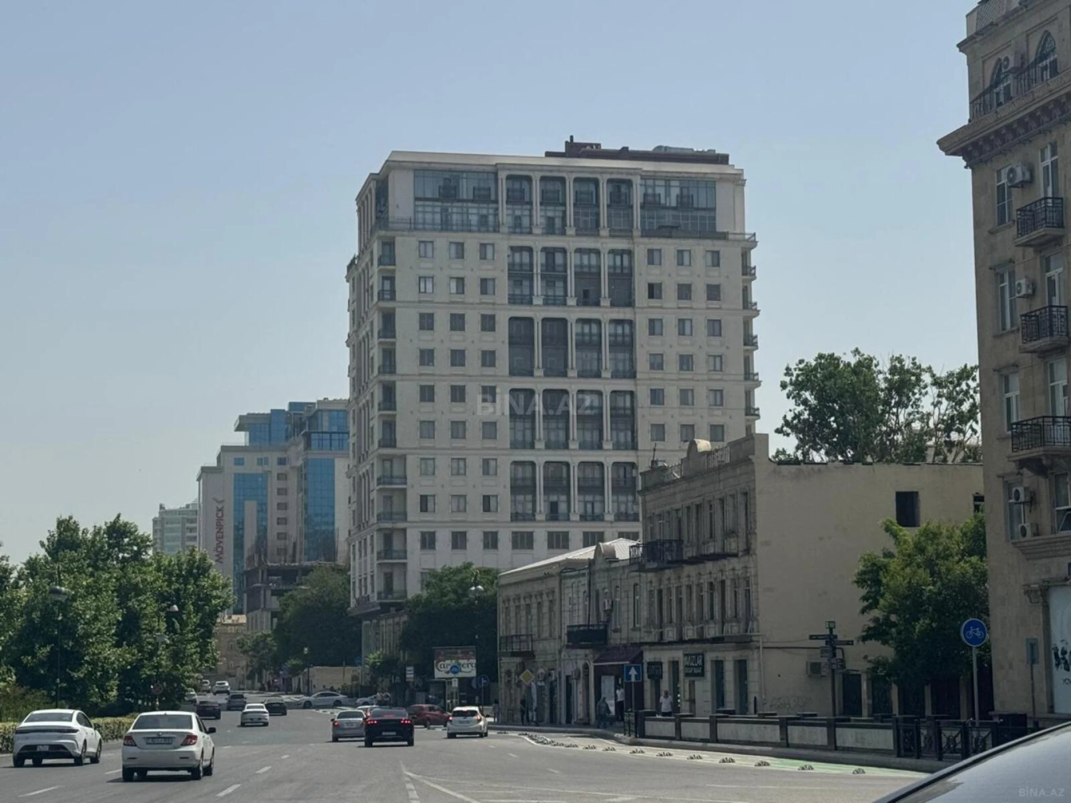 Satılır 3 otaqlı mənzil 189 m²