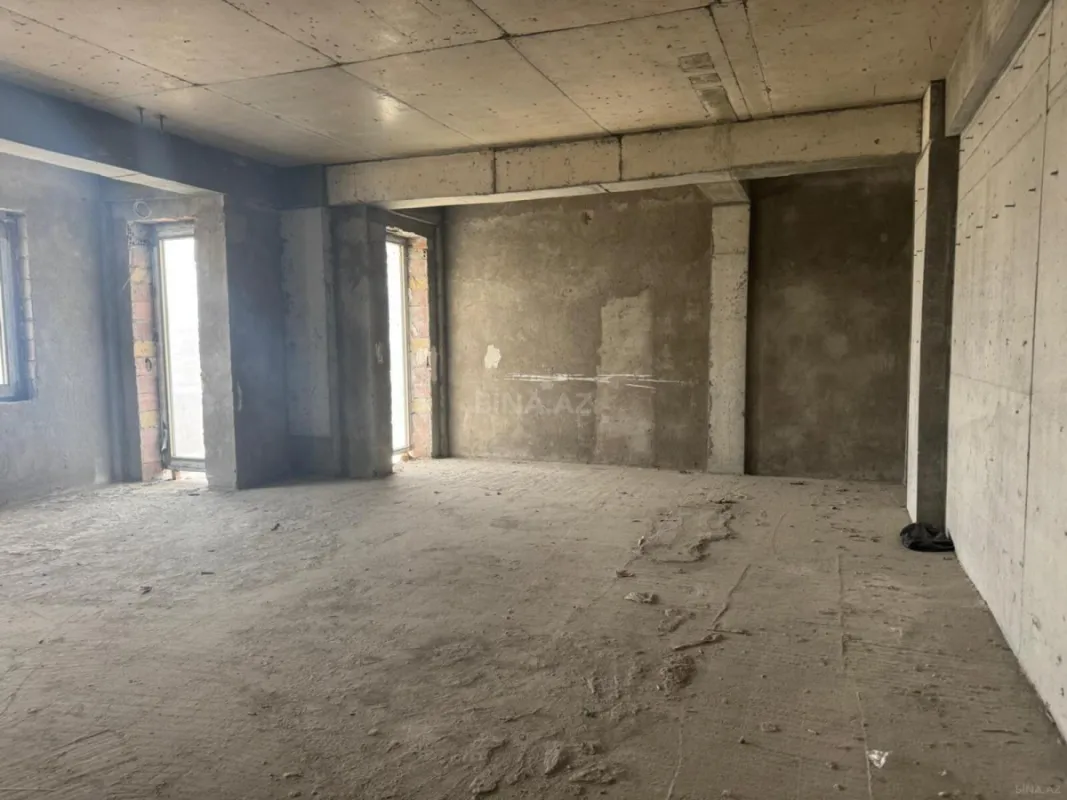 Satılır 3 otaqlı mənzil 189 m²