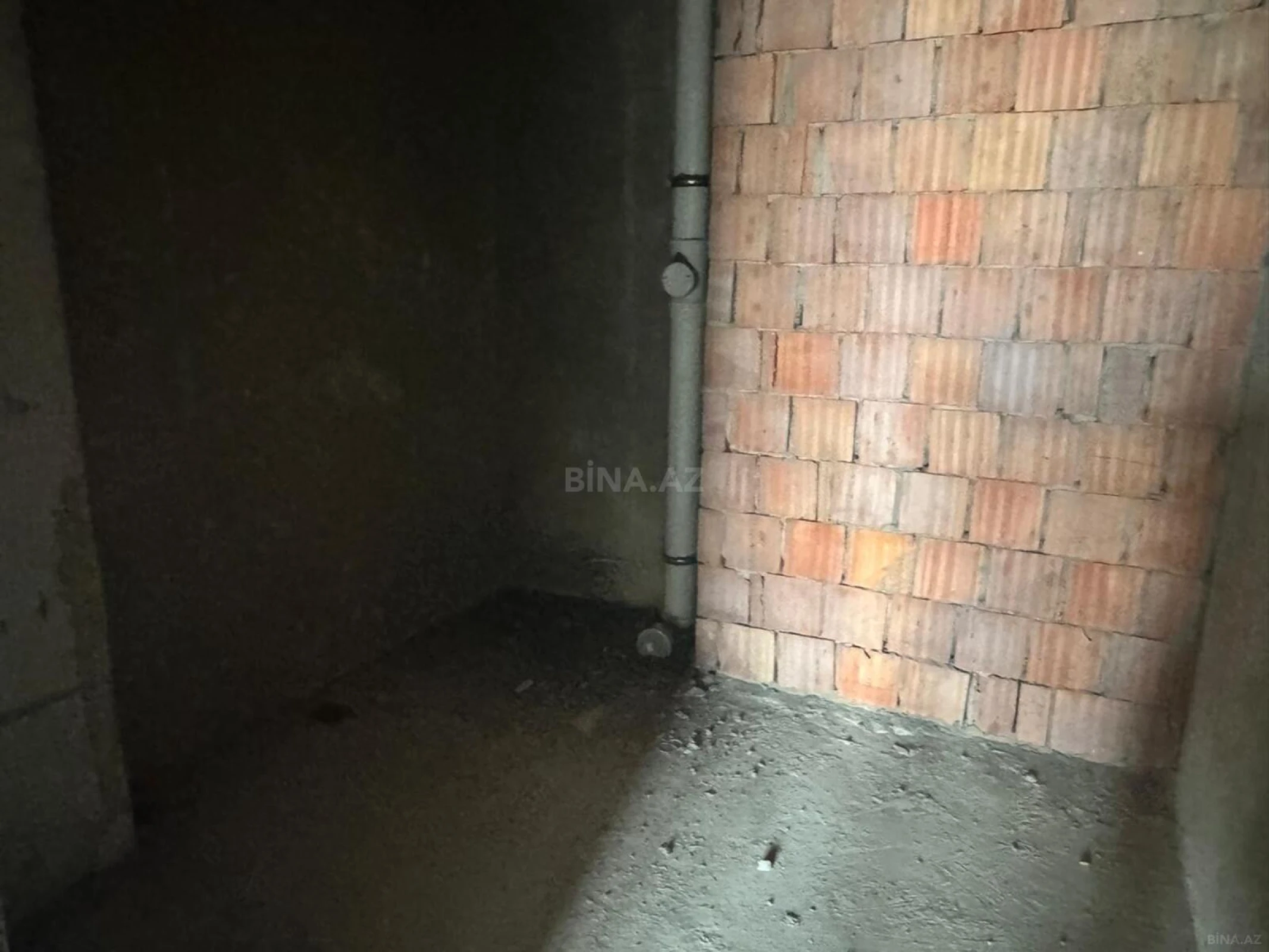 Satılır 3 otaqlı mənzil 189 m²