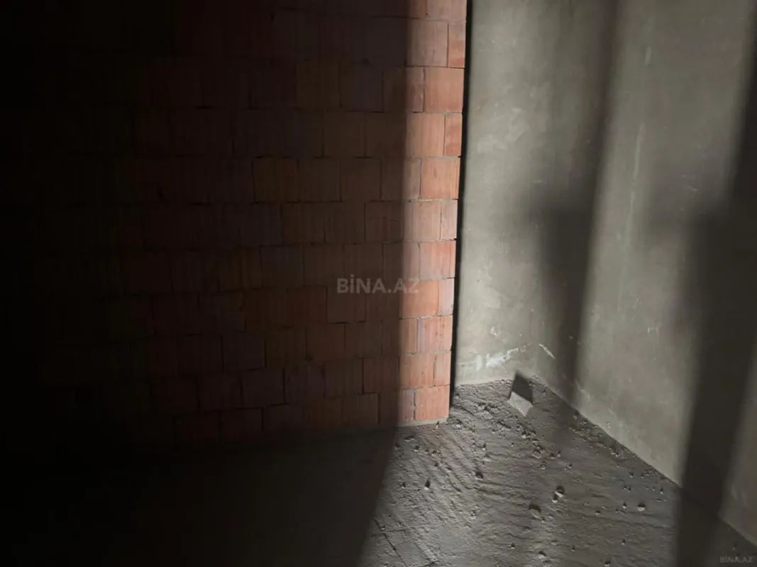 Satılır 3 otaqlı mənzil 189 m²