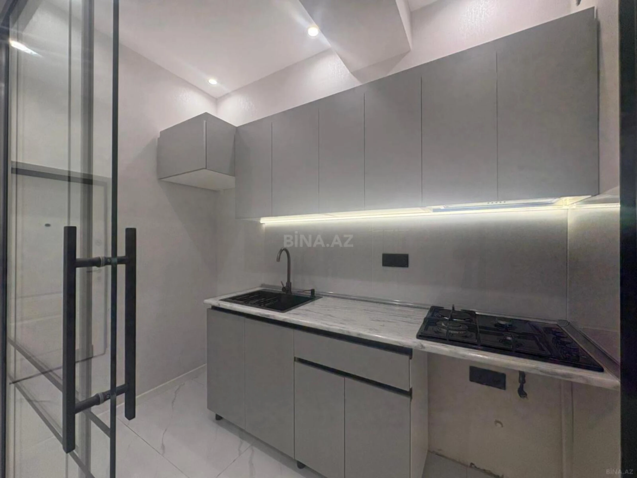 Satılır 2 otaqlı mənzil 52 m²