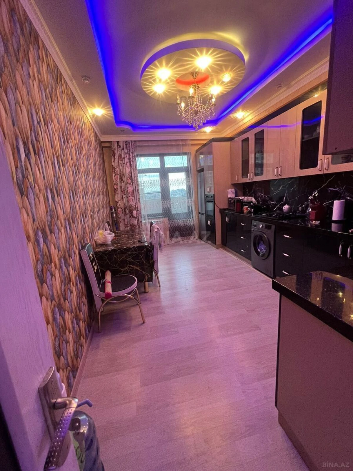 Satılır 3 otaqlı mənzil 150 m²