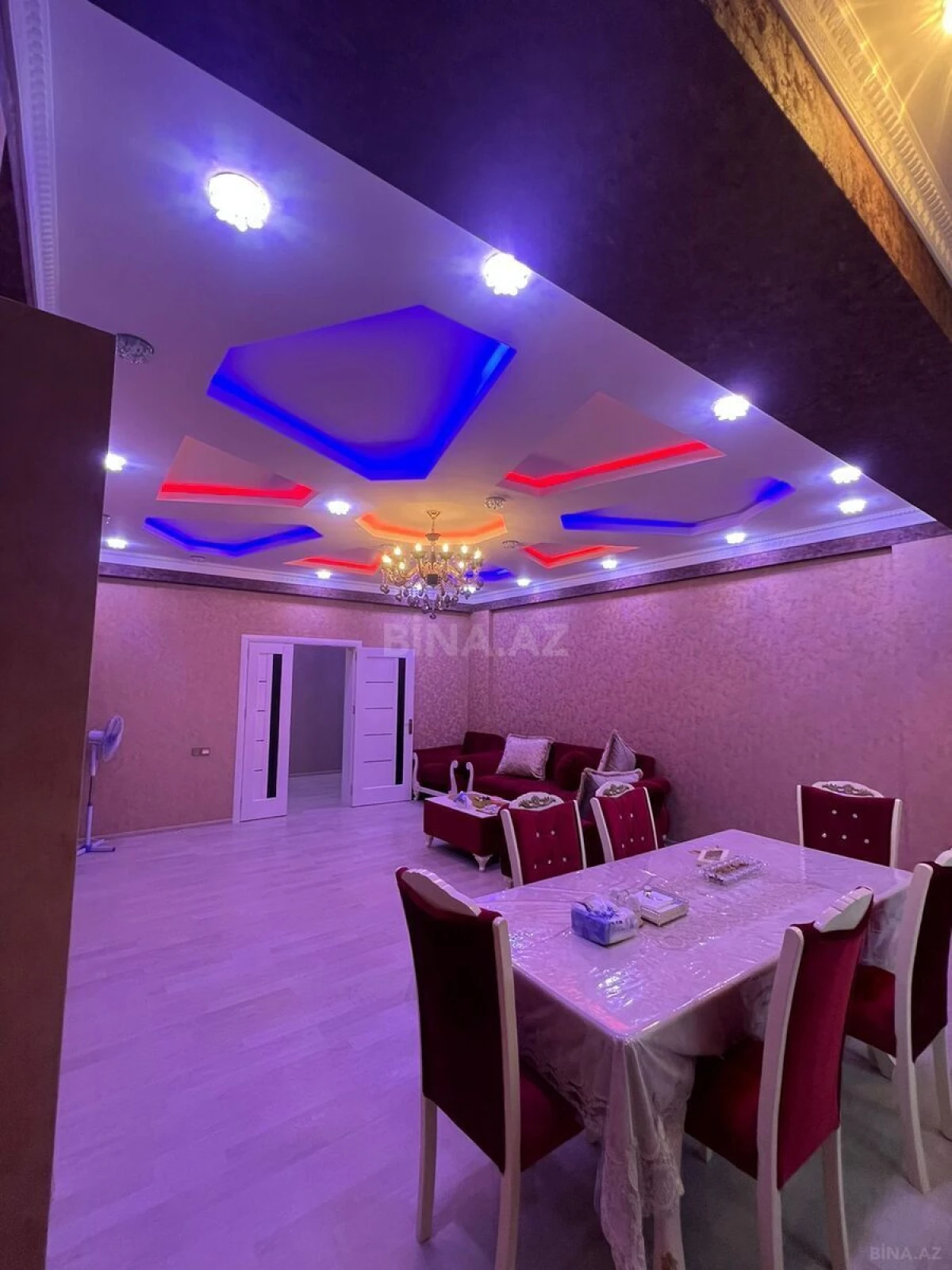Satılır 3 otaqlı mənzil 150 m²