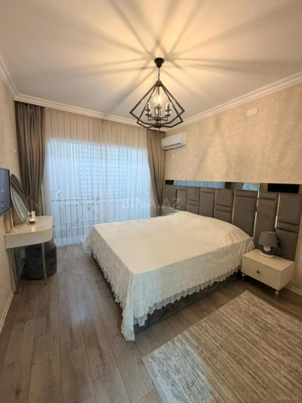 Satılır 2 otaqlı mənzil 65 m²