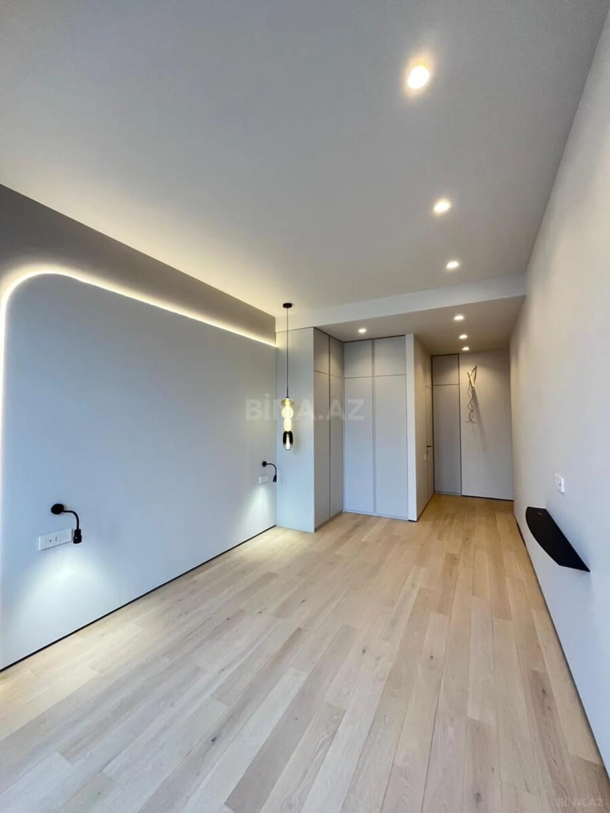 Satılır 3 otaqlı mənzil 103 m²