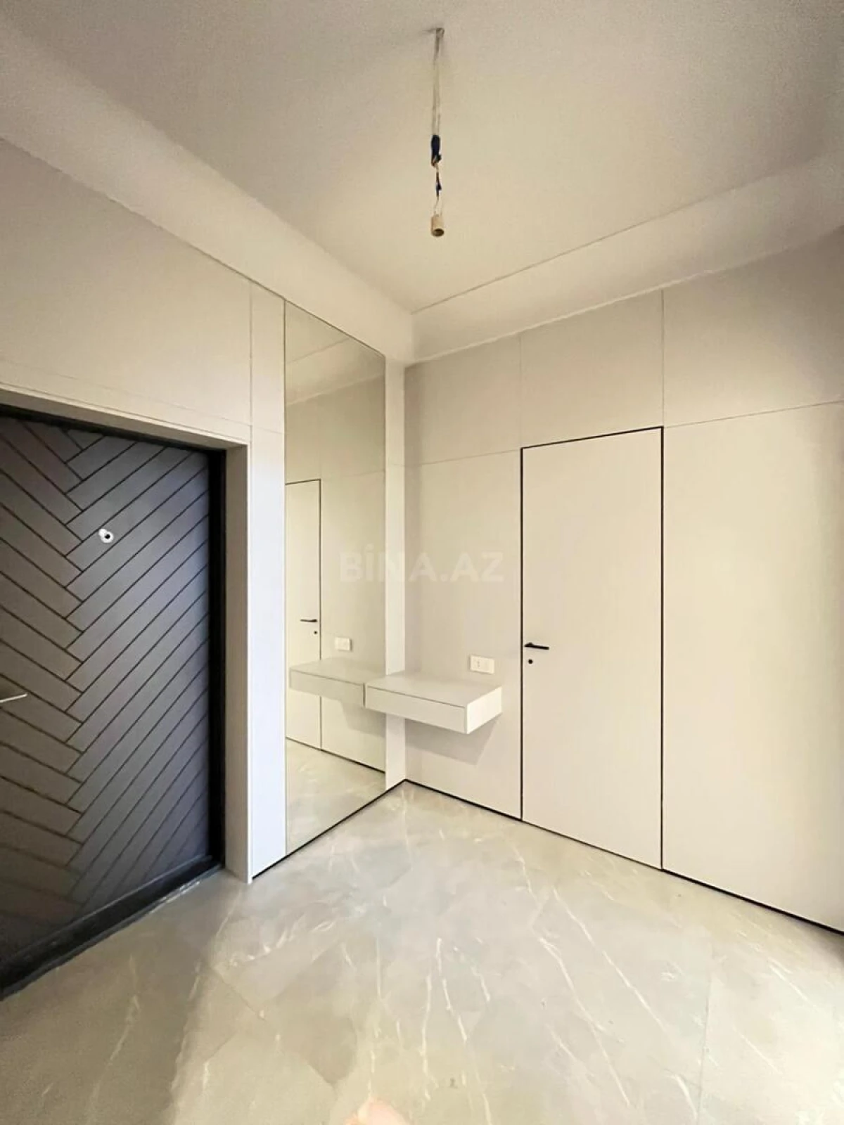 Satılır 3 otaqlı mənzil 103 m²
