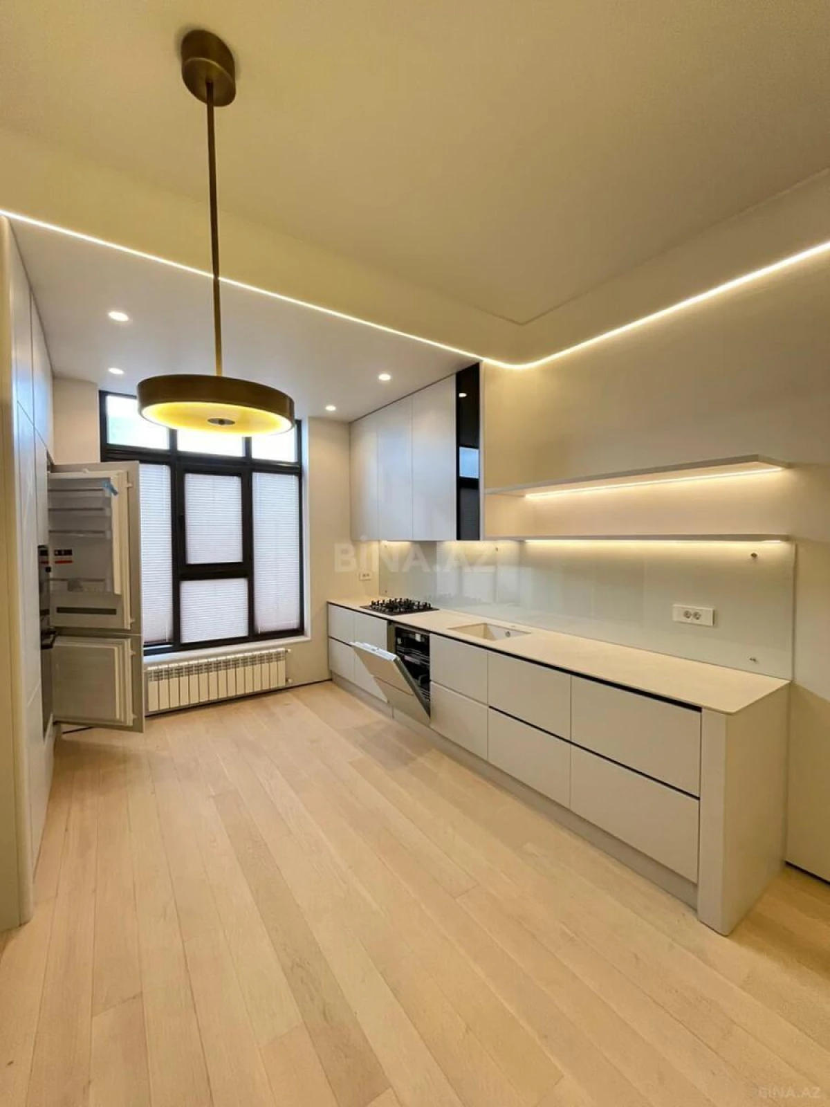 Satılır 3 otaqlı mənzil 103 m²