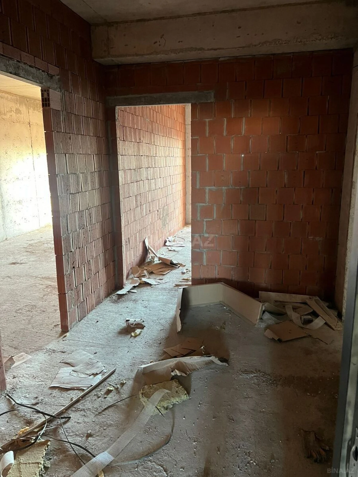 Satılır 3 otaqlı mənzil 115 m²