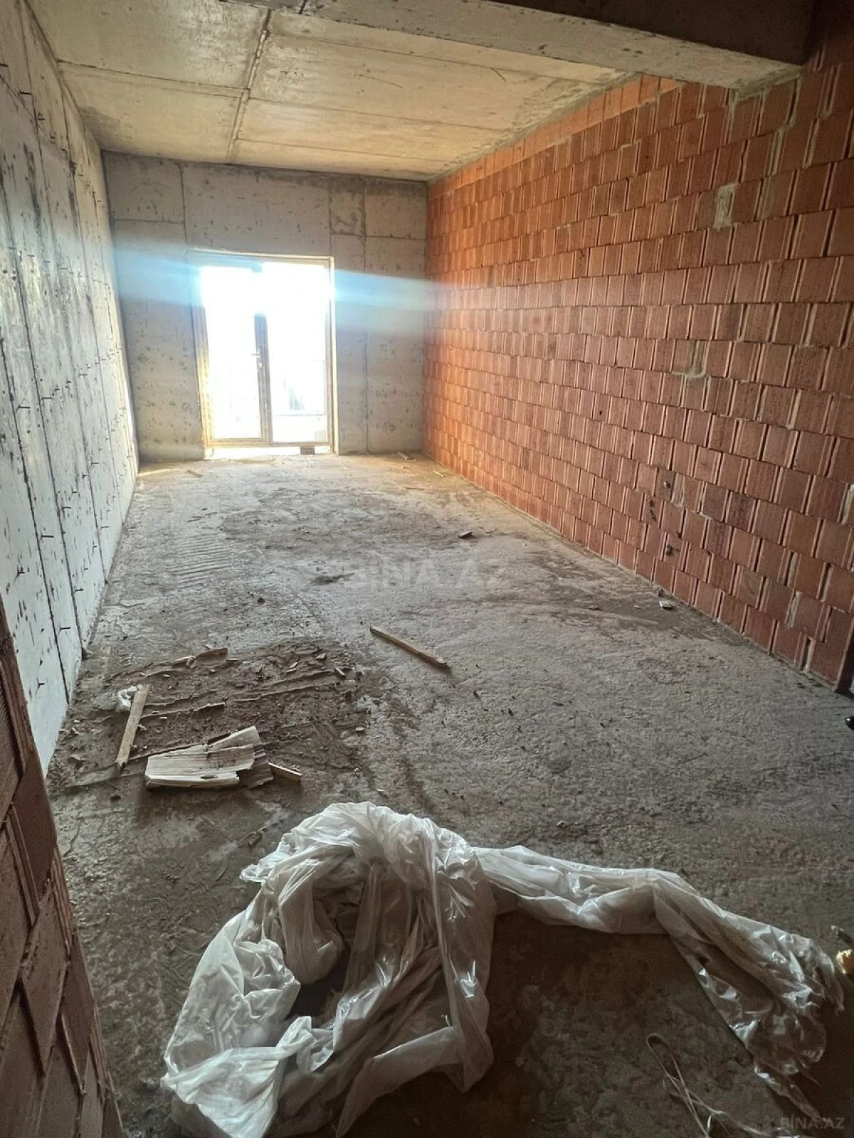 Satılır 3 otaqlı mənzil 115 m²