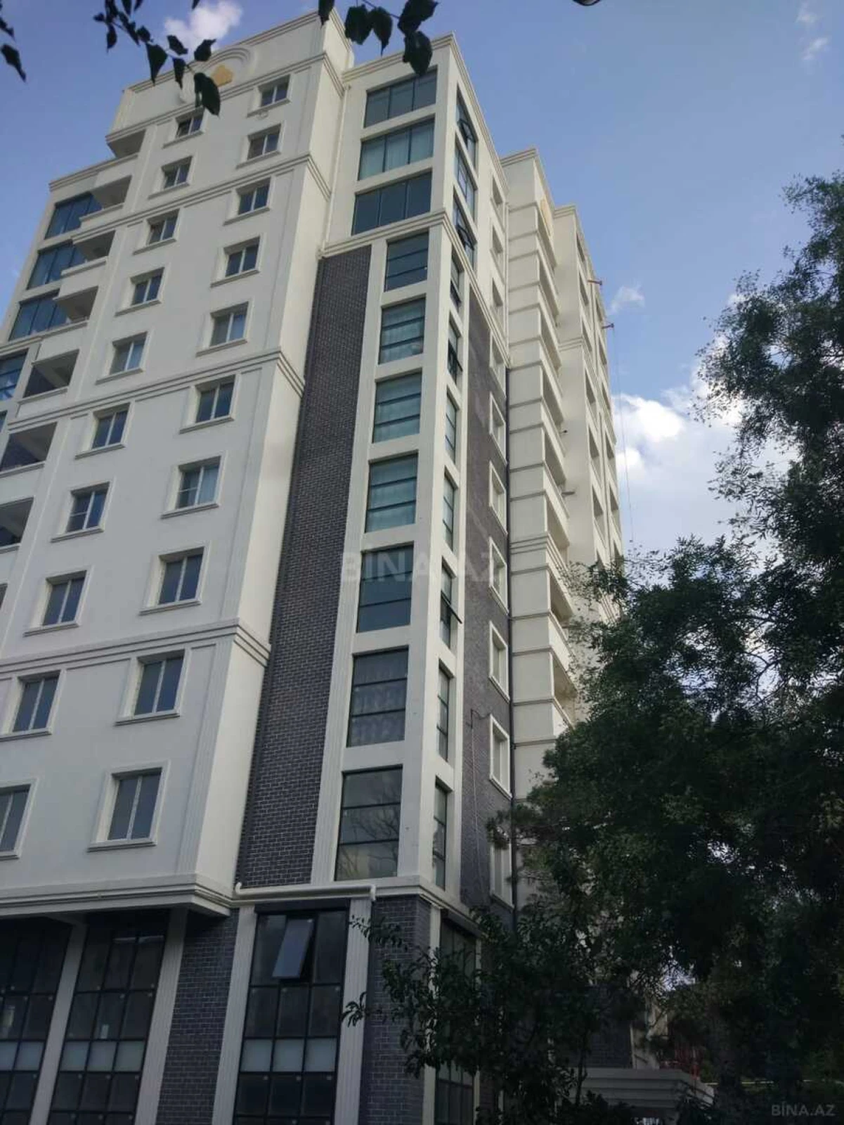 Satılır 3 otaqlı mənzil 115 m²