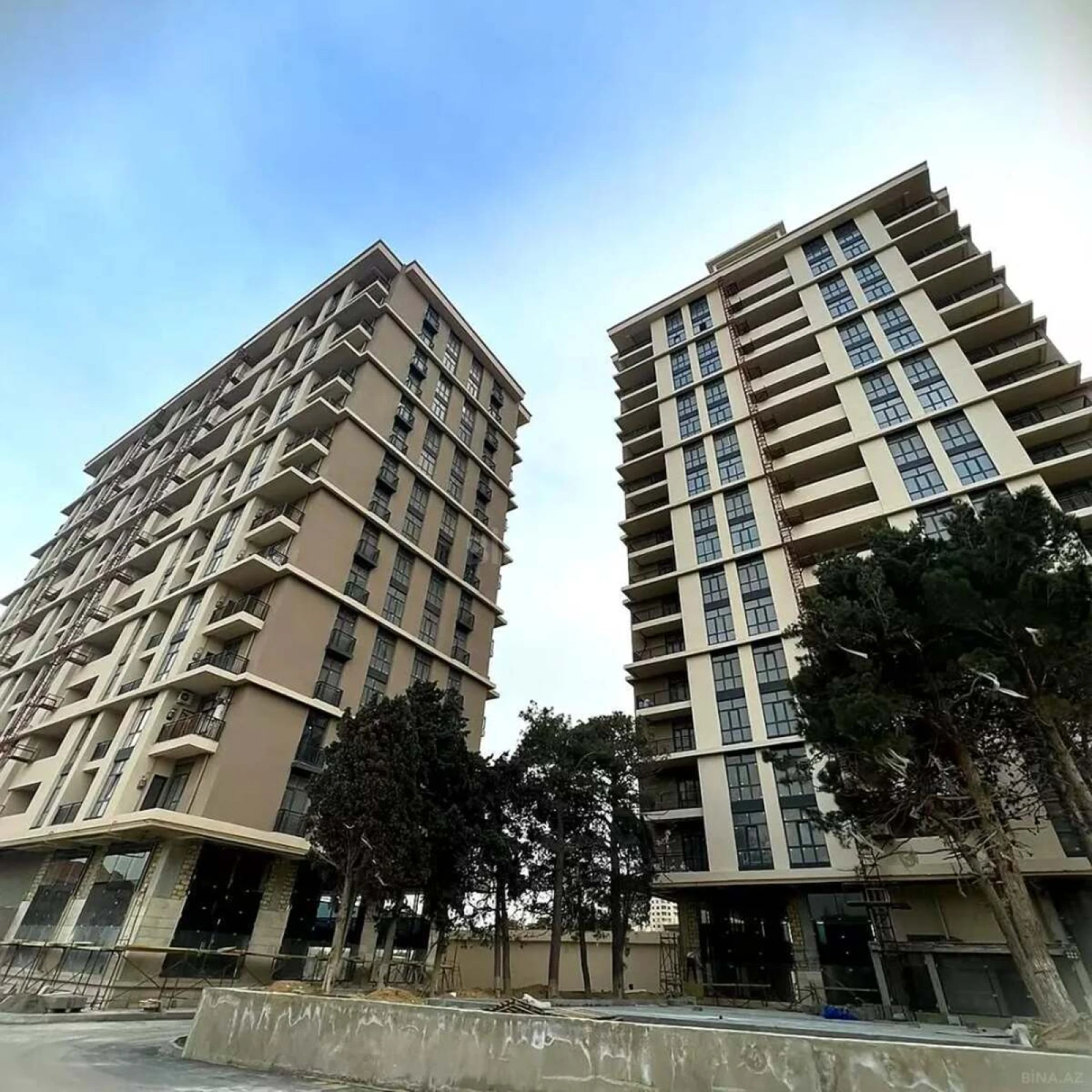 Satılır 3 otaqlı mənzil 115 m²