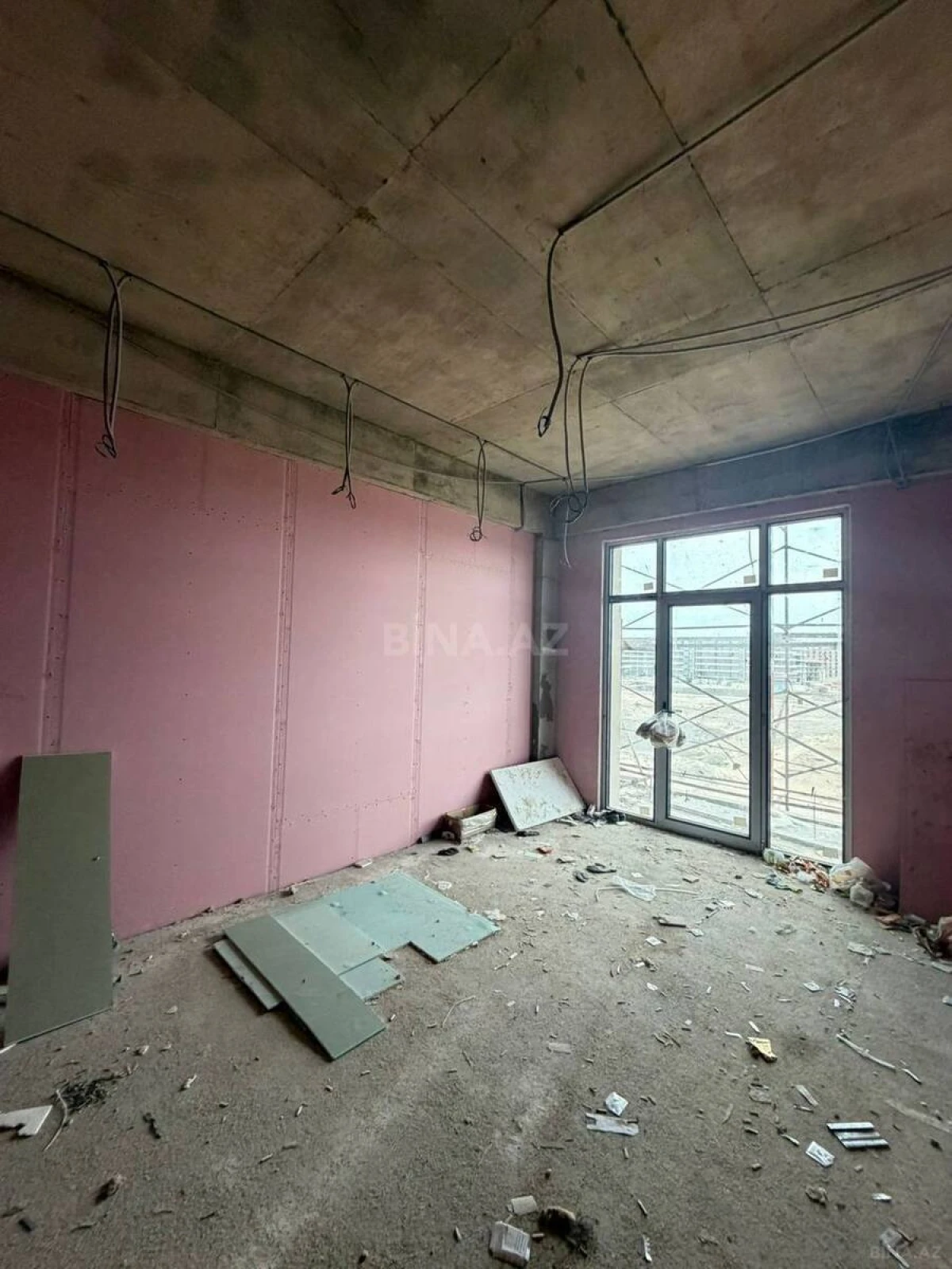 Satılır 1 otaqlı mənzil 85.9 m²