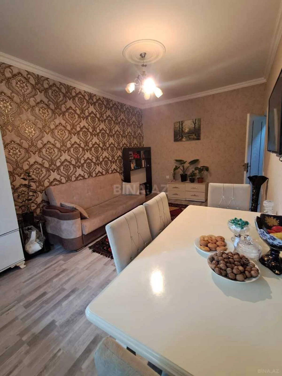 Kirayə verilir 2 otaqlı mənzil 65 m²