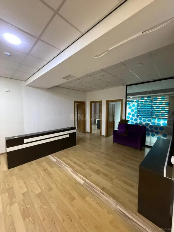 Kirayə verilir 9 otaqlı ofis 200 m²