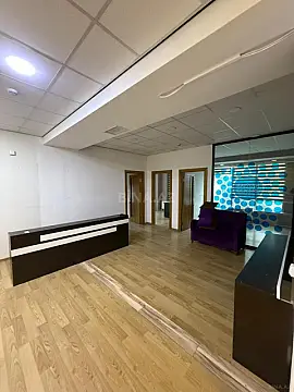 Kirayə verilir 9 otaqlı ofis 200 m²